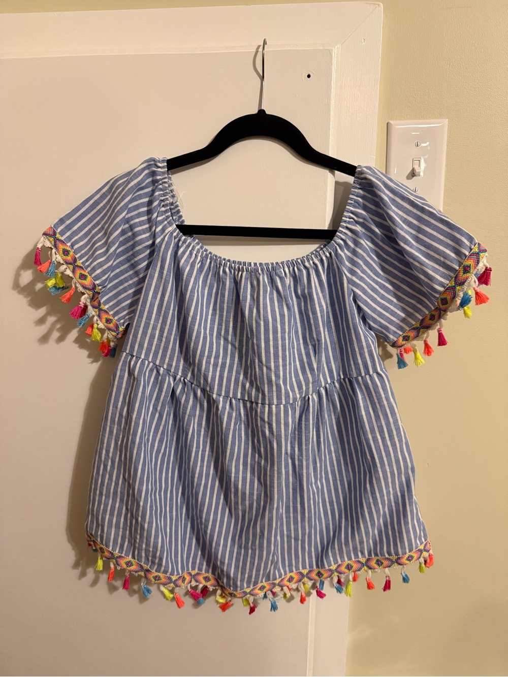 Entro Boho Striped Off-The-Shoulder Tassel Top Blue White Medium
